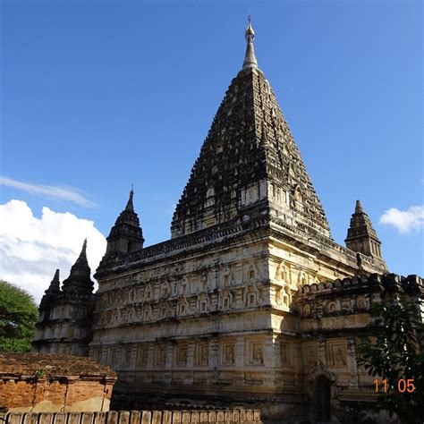 Eight-Faces Paya Bagan