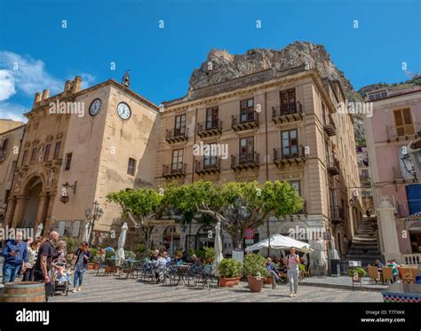 Piazza Garibaldi Central Sicily